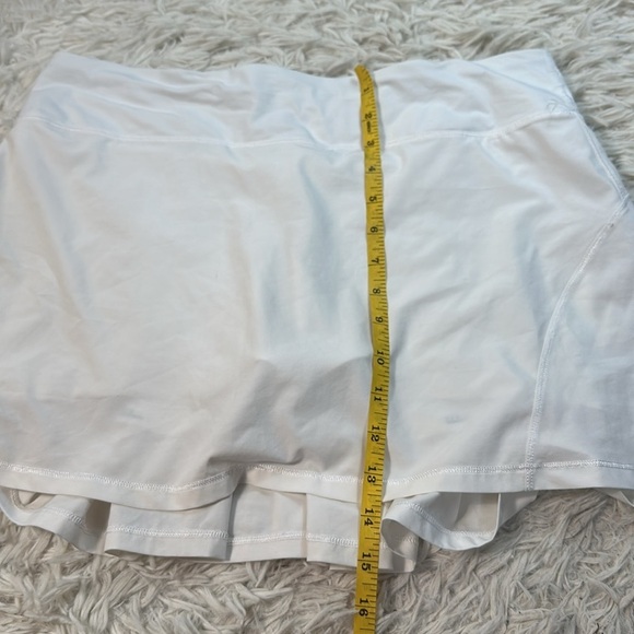 Lululemon Circuit Breaker Skirt (Tall) White - Picture 2 of 8